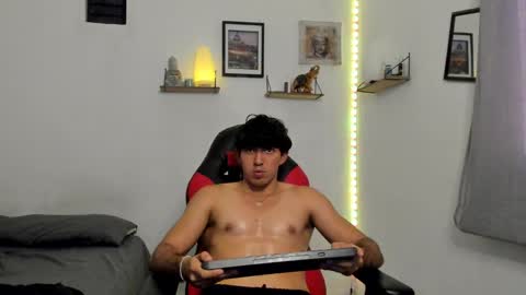 nick_nova online show from February 26, 6:11 pm