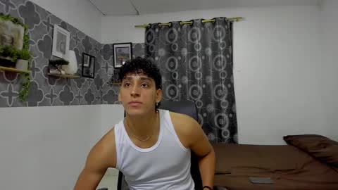 nick_nova online show from November 28, 12:19 pm