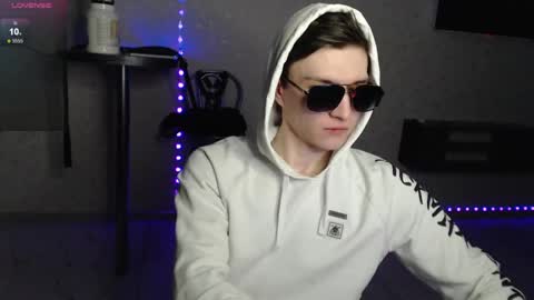 Nick online show from February 4, 12:51 am