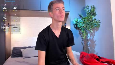 Nick  online show from October 23, 12:15 pm