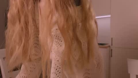 Snapshot of nickacherie chatting on February 18, 4:25 pm Nicka Cherie online show from February 18, 4:25 pm