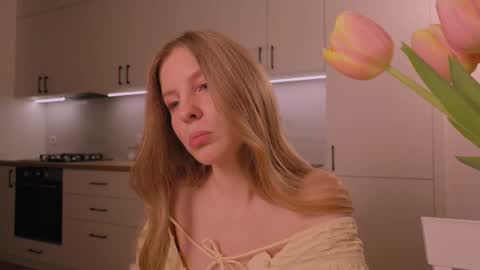 Snapshot of nickacherie chatting on March 1, 6:54 pm Nicka Cherie online show from March 1, 6:54 pm