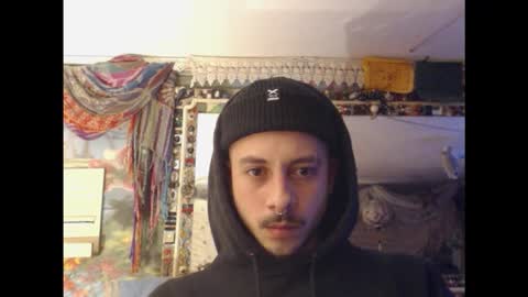 Snapshot of nickandmaryane chatting on December 14, 2:06 am nickandmaryane online show from December 14, 2:06 am