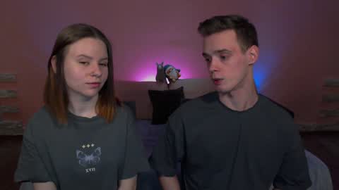 Snapshot of nickandmolly chatting on December 9, 5:08 pm nick and molly online show from December 9, 5:08 pm