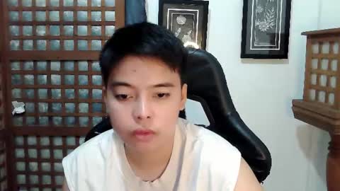 Snapshot of nickdaks chatting on August 3, 9:18 pm nickdaks online show from August 3, 9:18 pm
