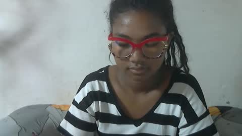 Snapshot of nickiqqyuu chatting on June 2, 12:45 am nickiqqyuu online show from June 2, 12:45 am