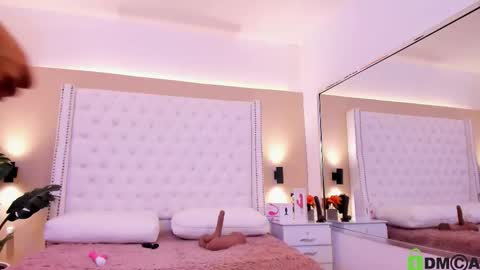 nickky online show from November 13, 1:10 pm