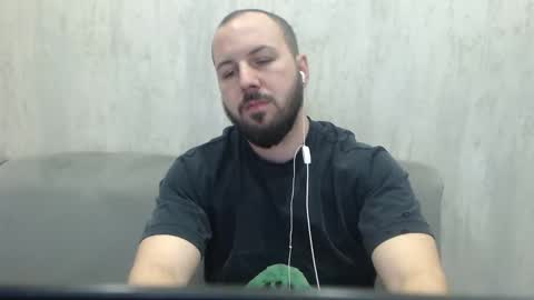 Julian online show from December 3, 12:07 am