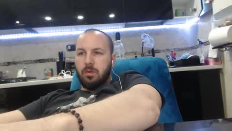 Julian online show from March 31, 10:43 pm