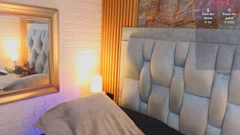 nickollsaenz online show from April 1, 2:23 am