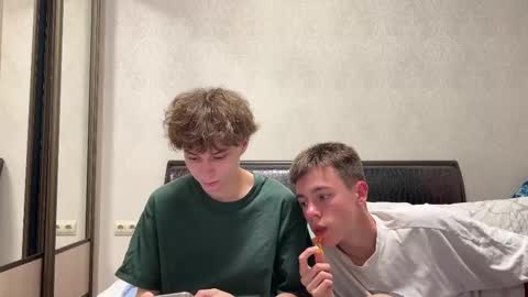 Snapshot of nickoxide chatting on September 15, 4:51 pm nickoxide online show from September 15, 4:51 pm