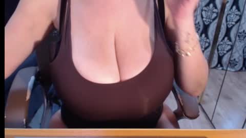 Nicky online show from October 22, 6:02 am