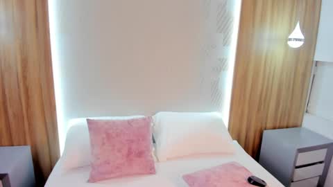 Snapshot of nicky_peyton chatting on November 9, 2:43 am Nicky online show from November 9, 2:43 am