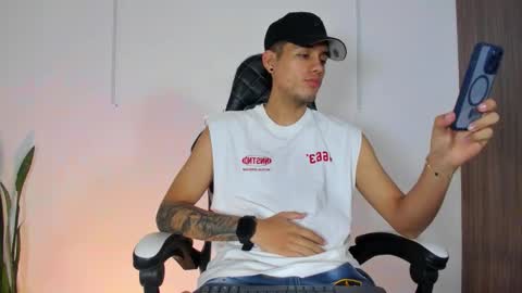 Nicky  online show from October 12, 12:15 pm