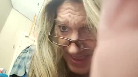 Snapshot of nickyjackson1 chatting on January 19, 10:06 am Nicky online show from January 19, 10:06 am