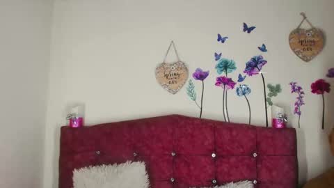 Nicky online show from March 5, 1:42 am