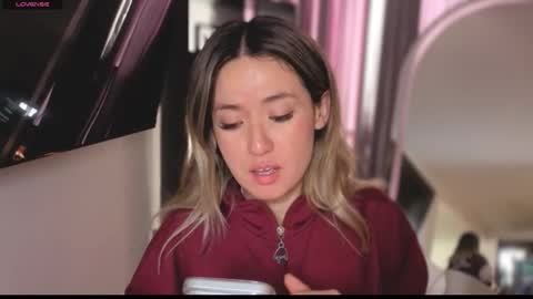 Nicky online show from December 19, 4:14 pm