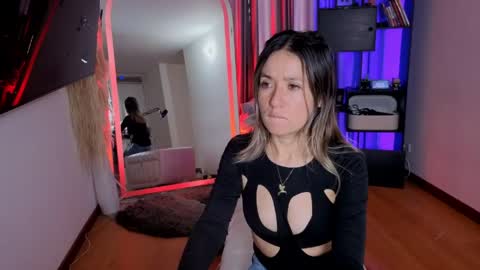 Nicky online show from March 31, 8:09 pm