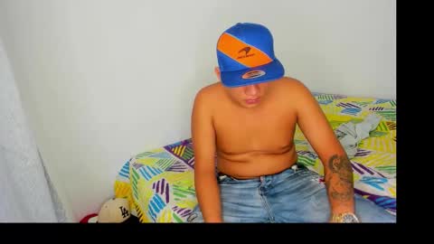 Snapshot of nico1515821704 chatting on December 15, 9:08 pm nico1515821704 online show from December 15, 9:08 pm