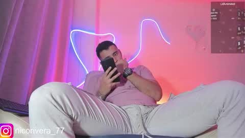 Nicolas online show from January 14, 1:33 am