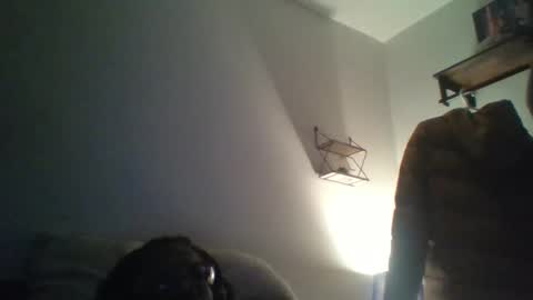 dickson85 online show from April 11, 6:18 am