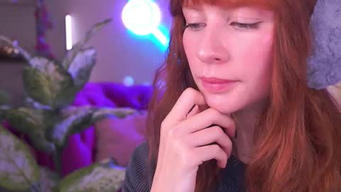 Nicol Moonn online show from December 23, 7:28 am