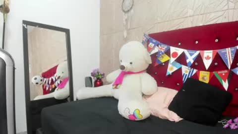 Snapshot of nicol_zurich chatting on July 1, 7:46 pm NIKOL online show from July 1, 7:46 pm