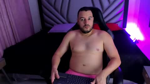 nicola_d_angelo online show from June 24, 7:24 pm