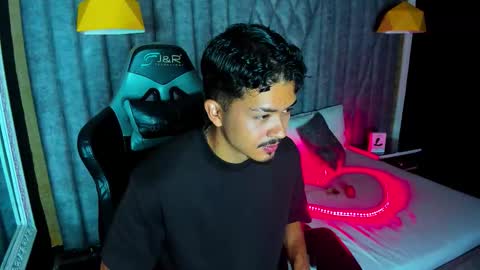 Nicolai online show from February 14, 11:40 am