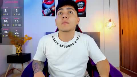 Snapshot of nicolas_james_sc chatting on October 23, 1:54 pm nicolas_james_sc online show from October 23, 1:54 pm