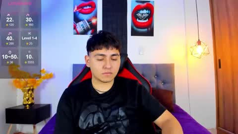 Snapshot of nicolas_james_sc chatting on November 5, 1:55 pm nicolas_james_sc online show from November 5, 1:55 pm