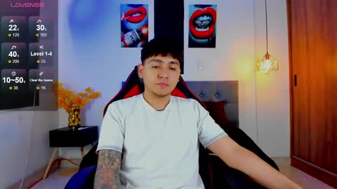 Snapshot of nicolas_james_sc chatting on November 15, 12:45 pm nicolas_james_sc online show from November 15, 12:45 pm