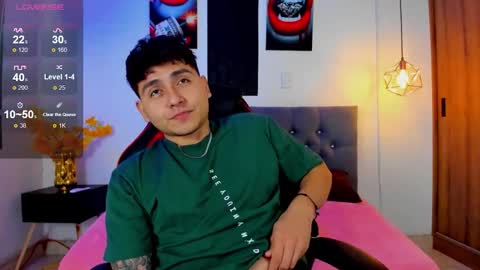 Snapshot of nicolas_james_sc chatting on November 22, 1:43 pm nicolas_james_sc online show from November 22, 1:43 pm