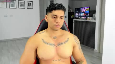 nicolas_montoya online show from November 6, 11:37 pm