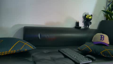 Snapshot of nicolas_veiny chatting on November 6, 3:18 am Nicolas online show from November 6, 3:18 am