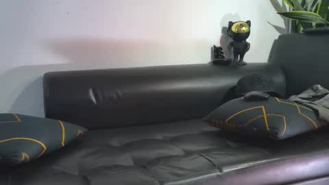 Snapshot of nicolas_veiny chatting on November 19, 8:53 pm Nicolas online show from November 19, 8:53 pm