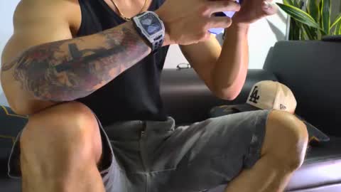 Snapshot of nicolas_veiny chatting on December 1, 7:30 pm Nicolas online show from December 1, 7:30 pm