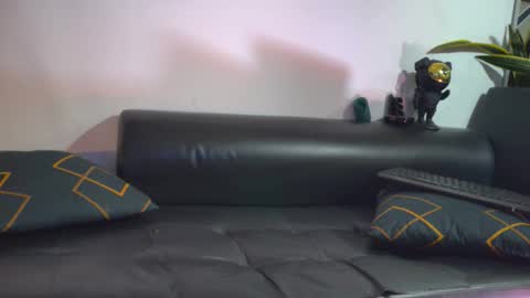 Snapshot of nicolas_veiny chatting on December 17, 2:17 am Nicolas online show from December 17, 2:17 am