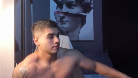 Snapshot of nicolasmuscle chatting on February 6, 4:32 pm Andres online show from February 6, 4:32 pm