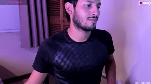 nicolasrodrii online show from October 26, 11:09 pm