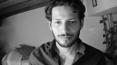 nicolasrodrii online show from June 17, 10:32 pm