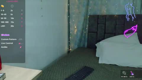 nicolastorres__ online show from March 10, 8:36 pm