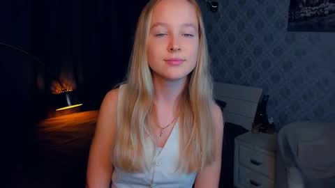 Nicoletta online show from September 8, 6:18 pm