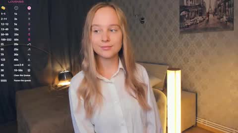 Nicoletta online show from October 31, 5:03 pm