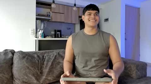 Snapshot of nicole_and_thiago1 chatting on January 7, 1:57 pm nicole_and_thiago1 online show from January 7, 1:57 pm