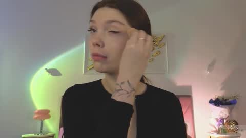 Nicole online show from November 30, 9:30 pm