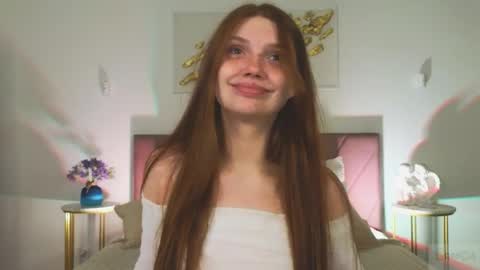 Nicole online show from April 5, 9:01 pm