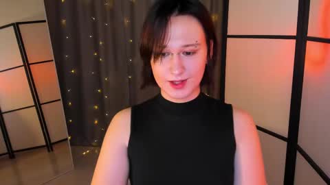 Nicole online show from February 18, 5:10 pm