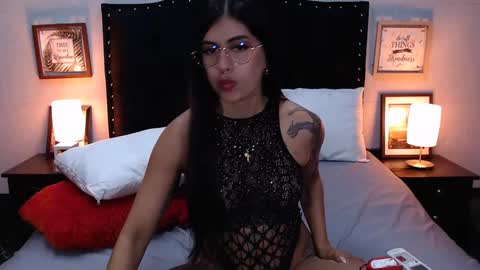 Snapshot of nicole_duran3095 chatting on December 4, 5:38 am Nick online show from December 4, 5:38 am