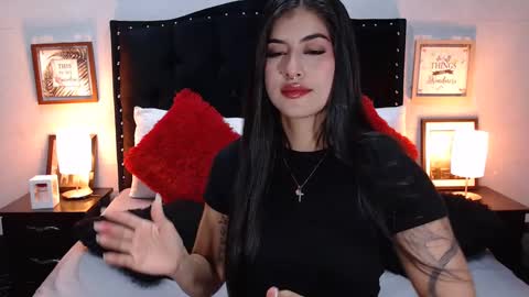 Snapshot of nicole_duran3095 chatting on December 7, 4:31 am Nick online show from December 7, 4:31 am